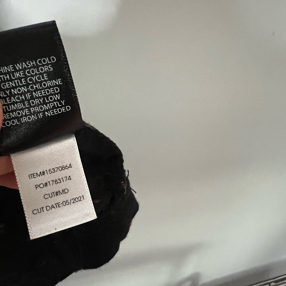 Torrid Classic Fit Stretch Tee Kisses Print V-Neck with Cap Sleeves 4X - Picture 6 of 7